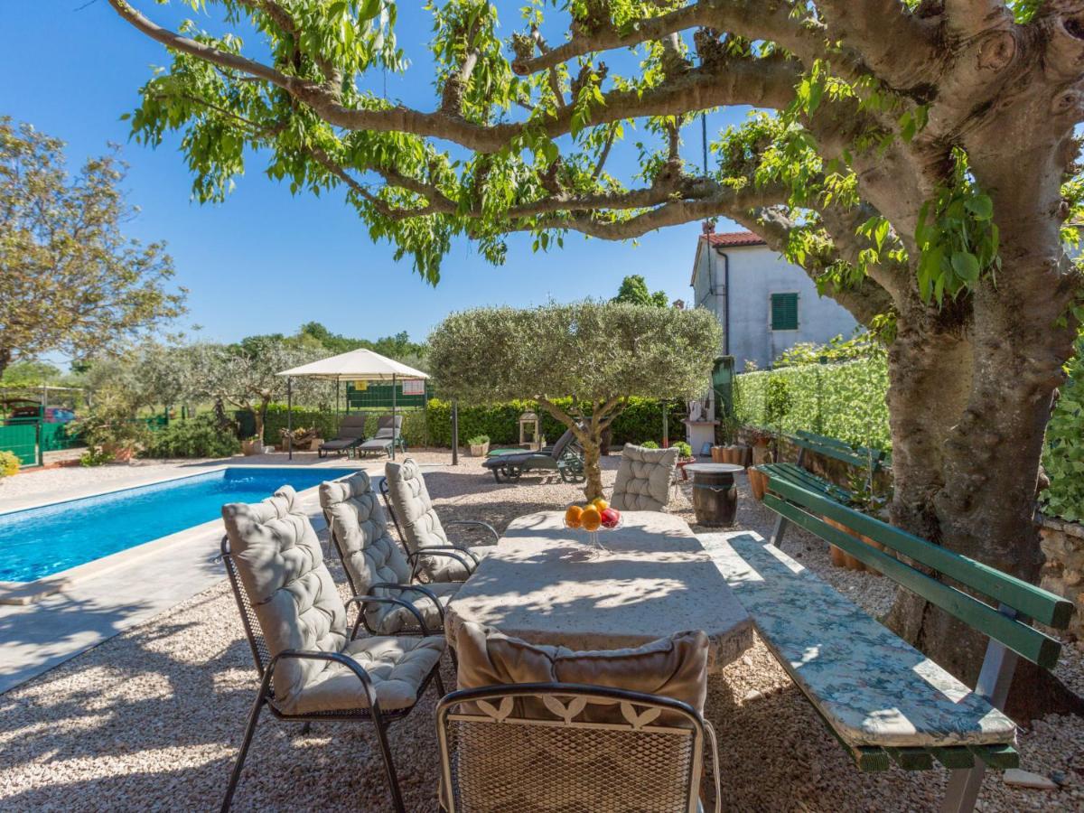 Holiday Home Villa Lucky By Interhome Бртонигла Экстерьер фото