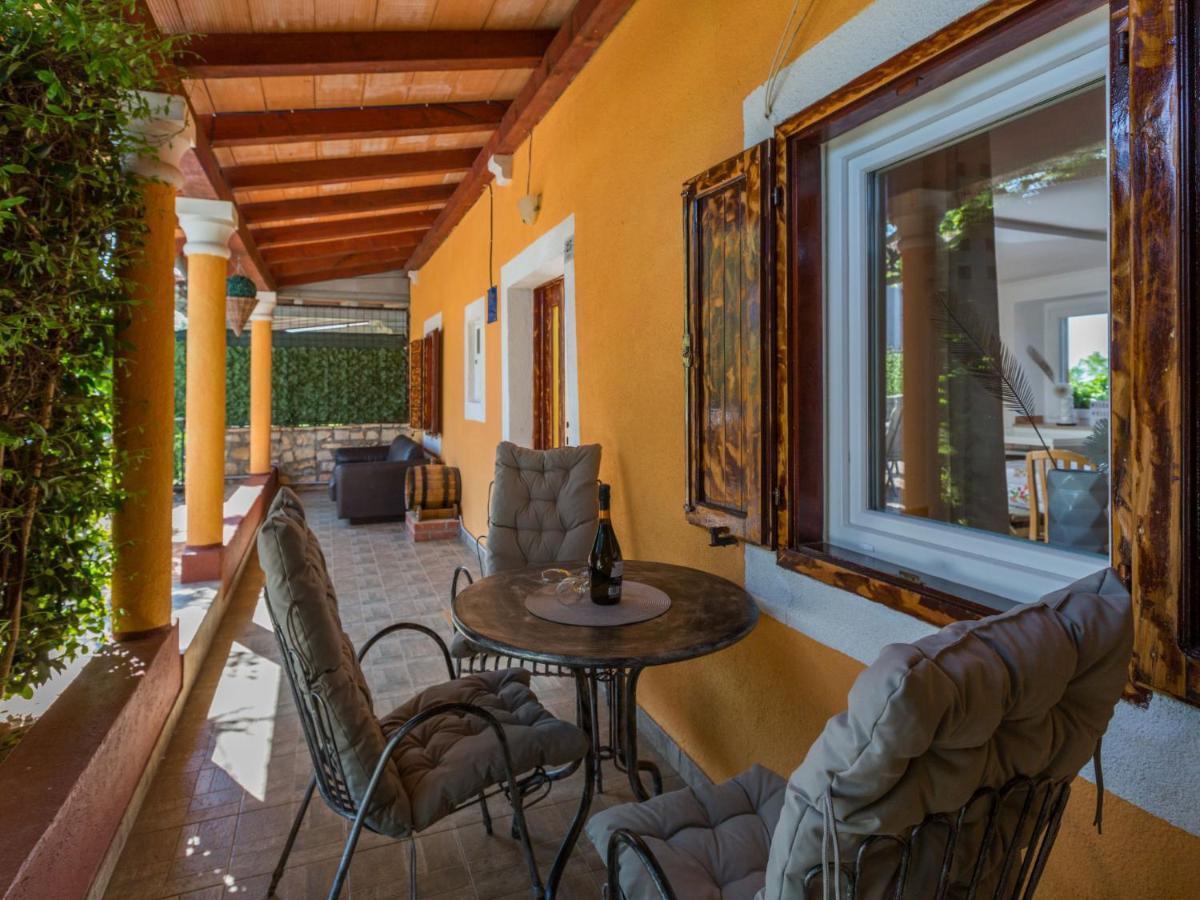 Holiday Home Villa Lucky By Interhome Бртонигла Экстерьер фото