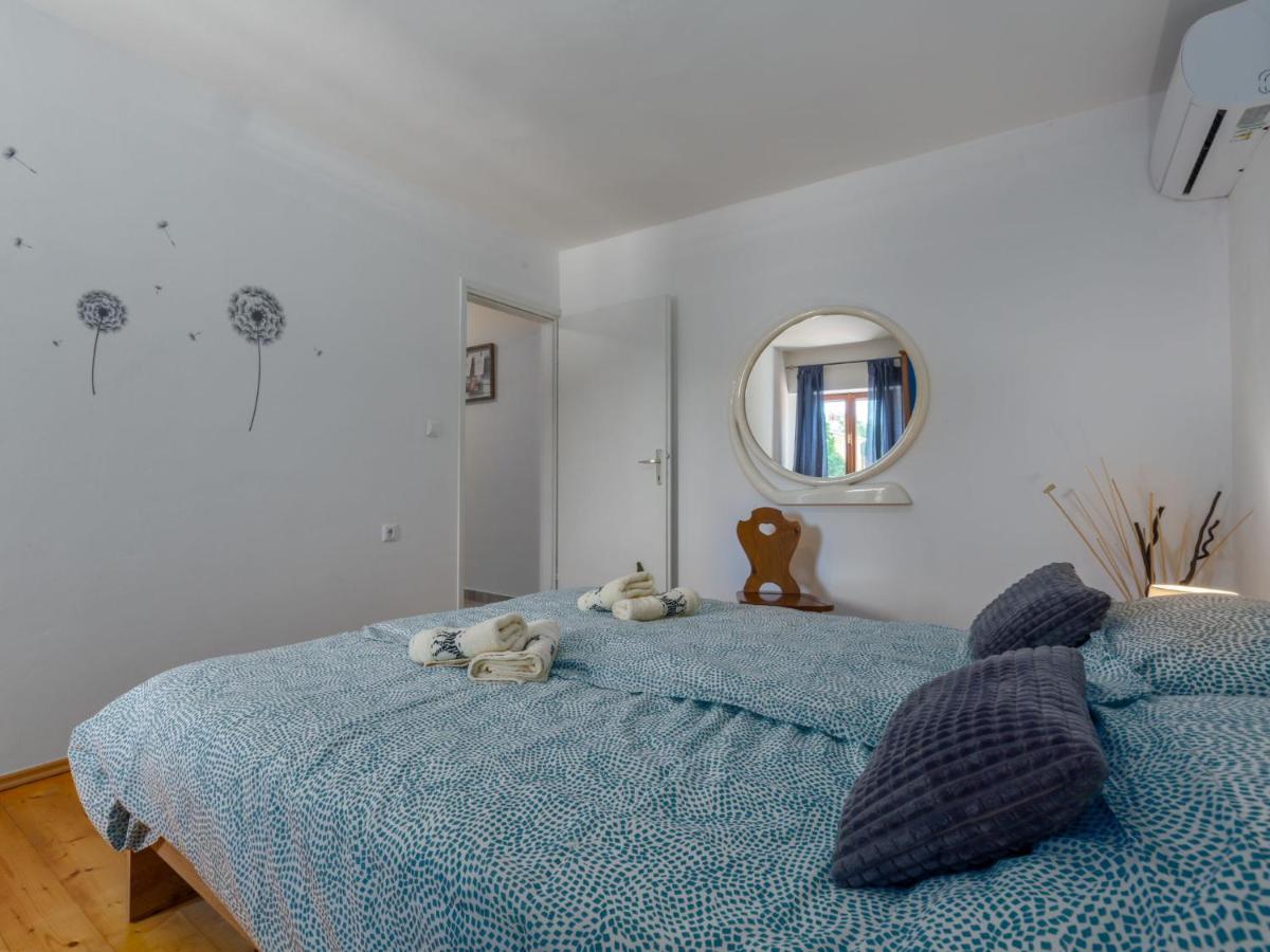 Holiday Home Villa Lucky By Interhome Бртонигла Экстерьер фото