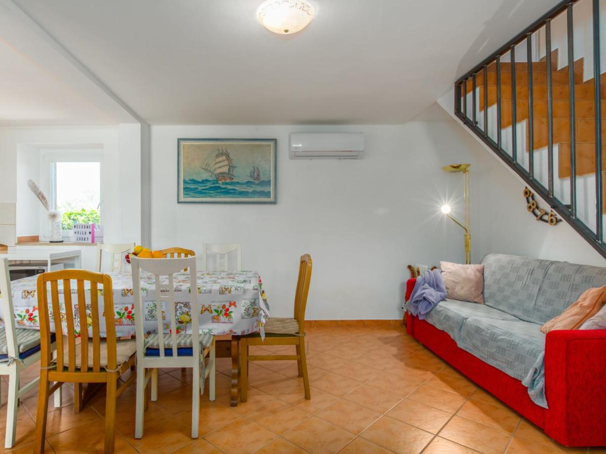 Holiday Home Villa Lucky By Interhome Бртонигла Экстерьер фото
