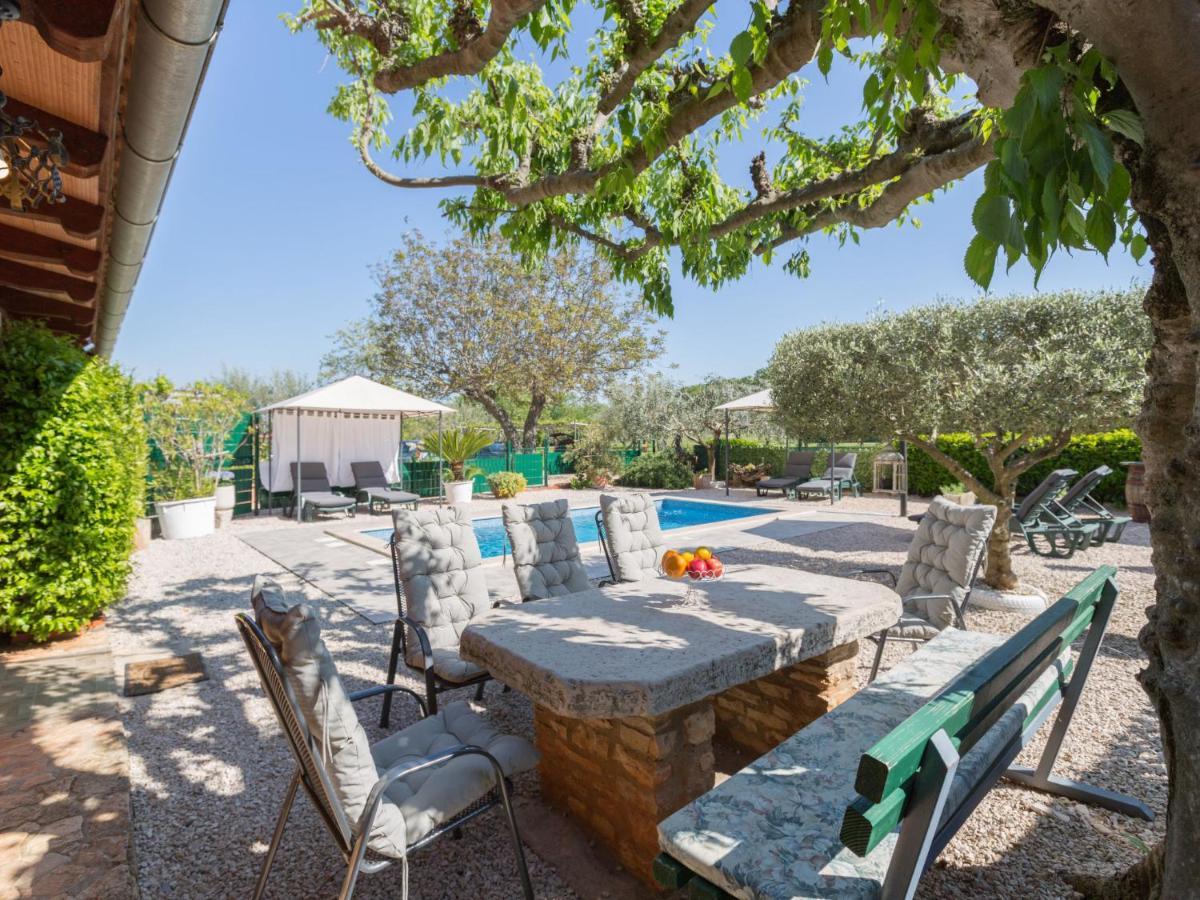 Holiday Home Villa Lucky By Interhome Бртонигла Экстерьер фото