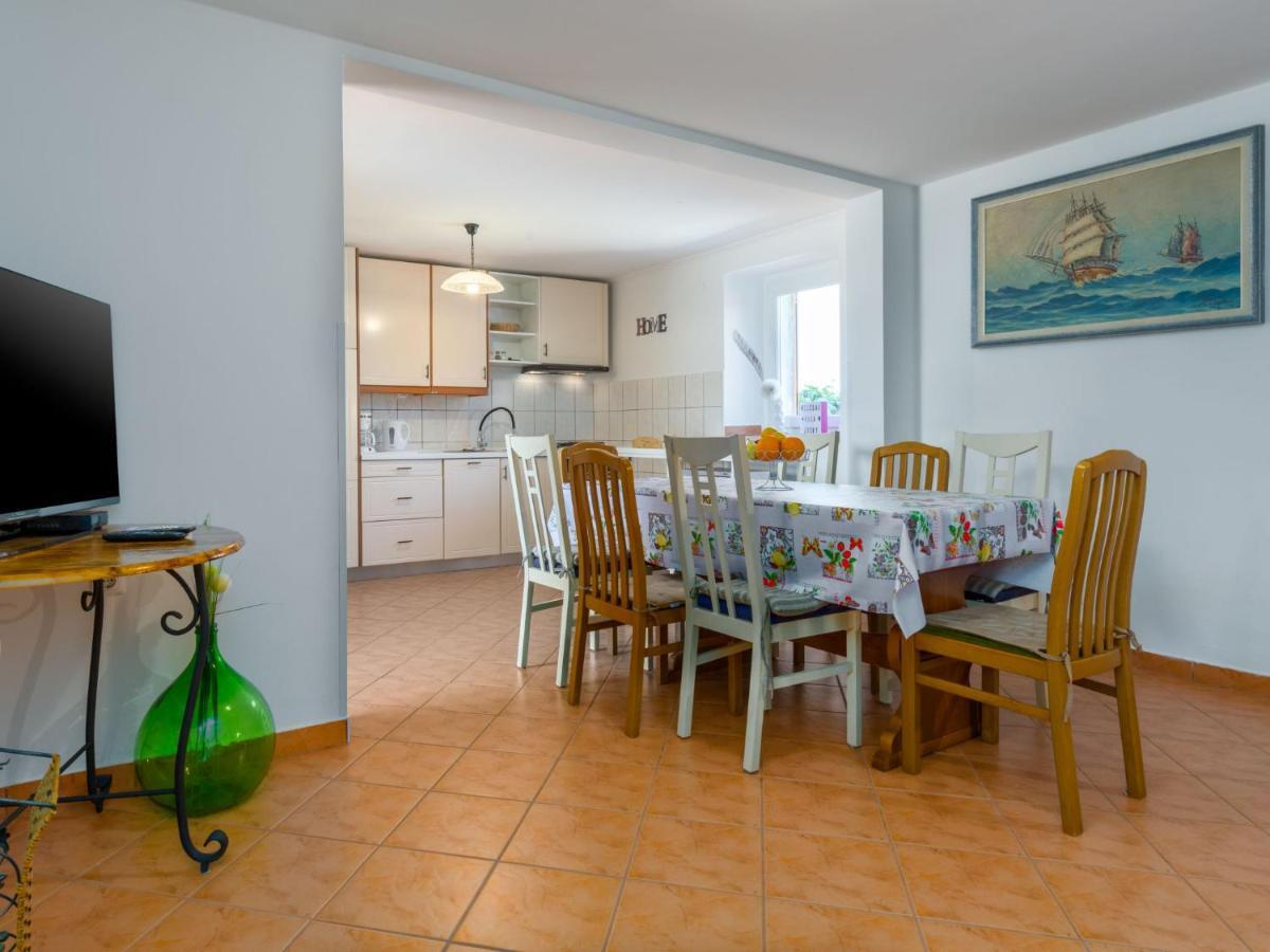 Holiday Home Villa Lucky By Interhome Бртонигла Экстерьер фото