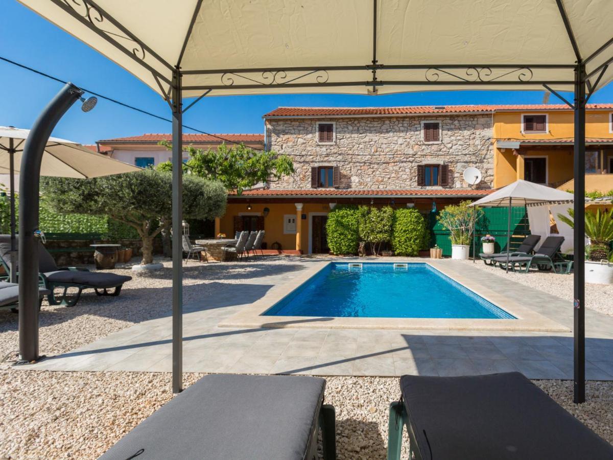 Holiday Home Villa Lucky By Interhome Бртонигла Экстерьер фото